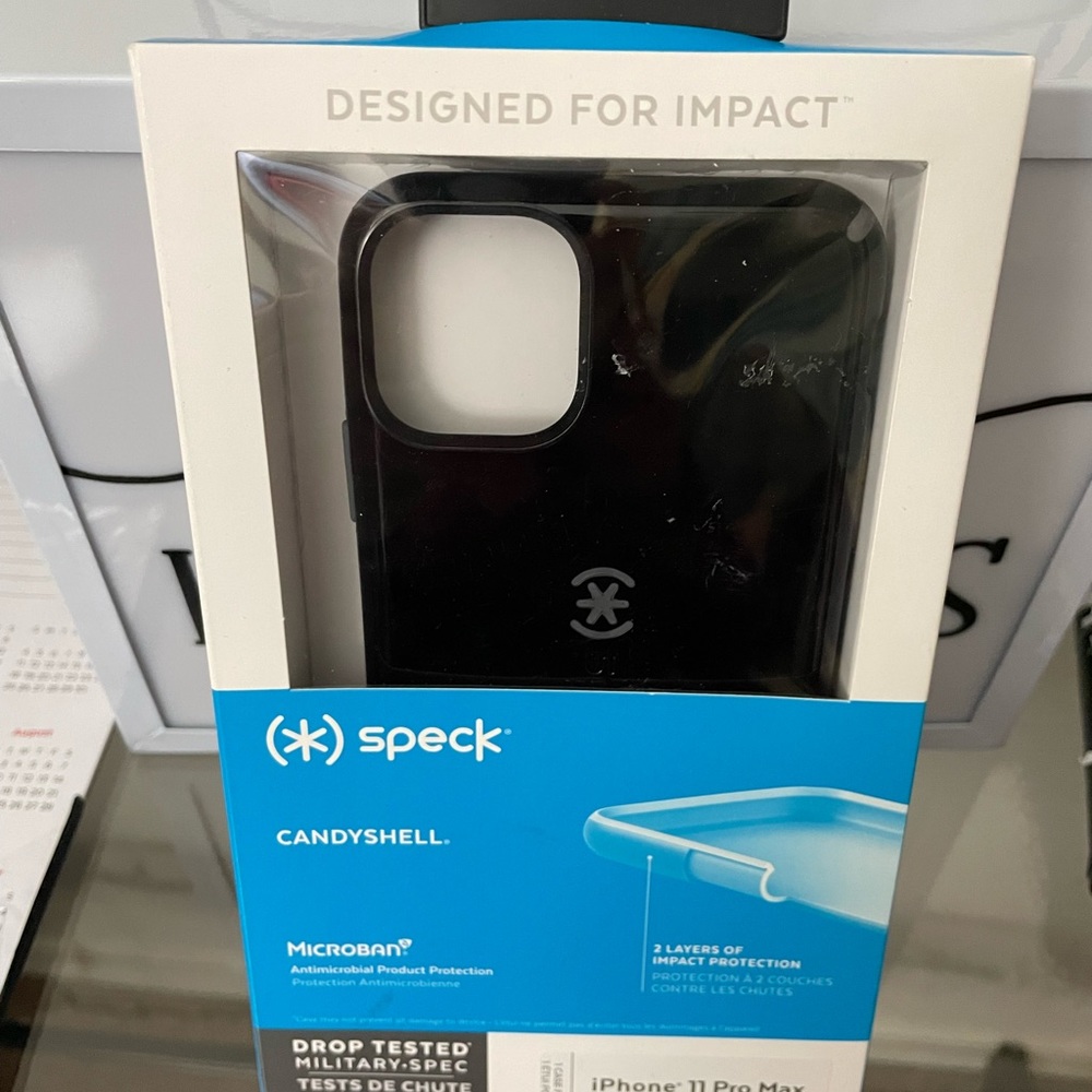🃏IPhone 11 Pro Max Speck Black cell phone case🃏 NWT